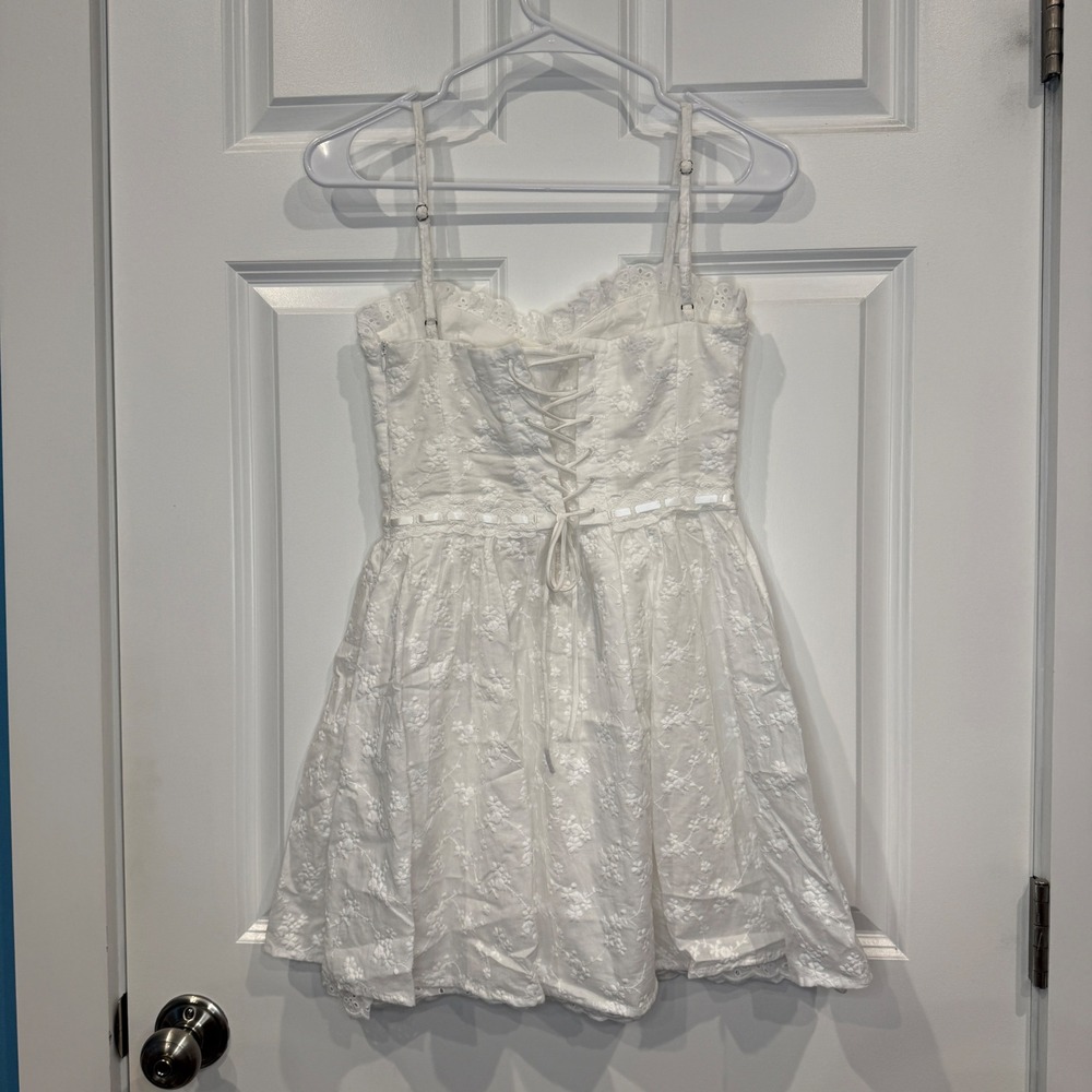 Altar'd State White Eyelet Lace Up Back Mini Sweetheart Dress Size XS - Picture 7 of 8